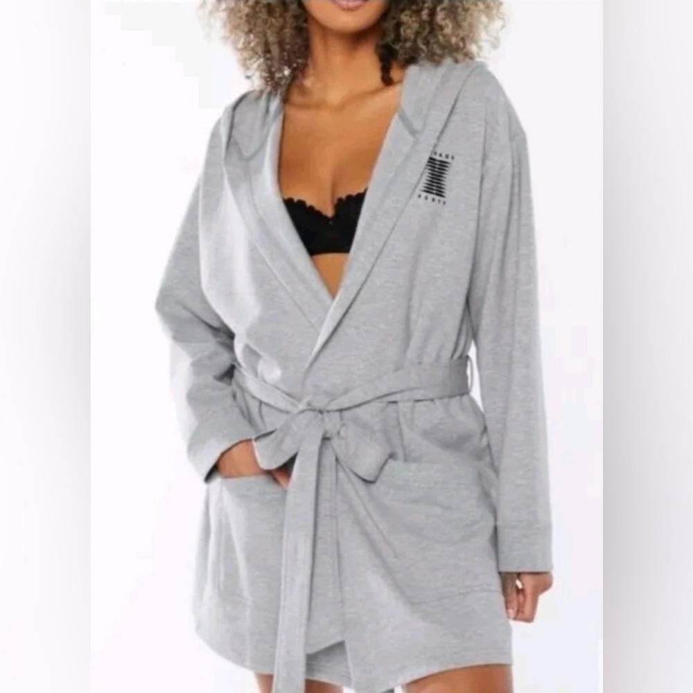 Savage X fenty-Showgirl Logo Hooded Shorr Robe